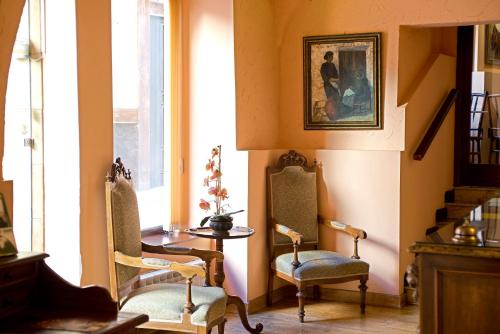 Lobby, Hotel Don Carlos Caceres in Caceres Lobby, Hotel Don Carlos Caceres in Caceres