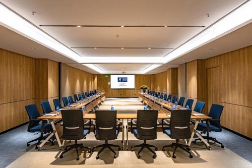 Meeting room / ballrooms, Holiday Inn Express Shantou City Center By IHG in Shantou Meeting room / ballrooms, Holiday Inn Express Shantou City Center By IHG in Shantou