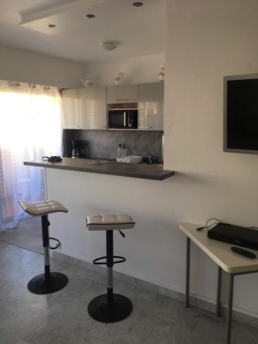 Kitchen, Fregatine in Menton Kitchen, Fregatine in Menton