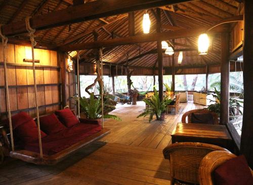 Bar/lounge, Lazy Beach in Sunset Bay Bar/lounge, Lazy Beach in Sunset Bay