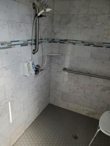 Kylpyhuone, Budget Inn - Saint Augustine in Anastasia Kylpyhuone, Budget Inn - Saint Augustine in Anastasia