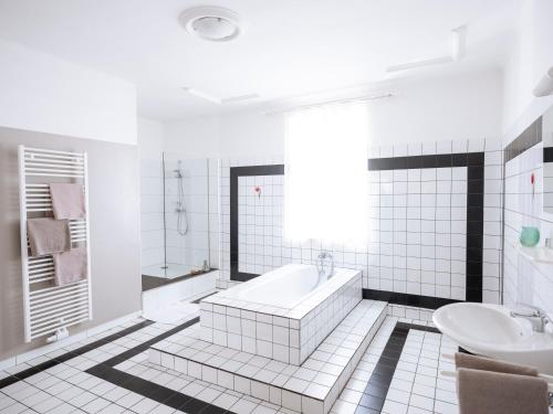 Fürdőszoba, Villa Sonnenschein in Laa an der Thaya Fürdőszoba, Villa Sonnenschein in Laa an der Thaya