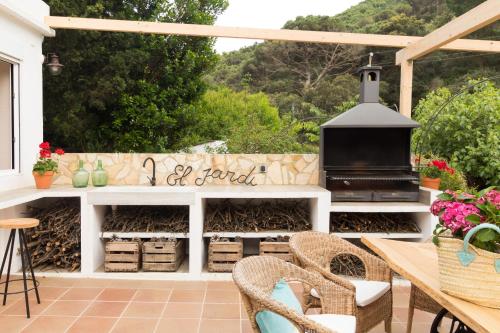 CASA RURAL EL JARDI con Piscina, Jardin y Barbacoa in Arenys De Munt CASA RURAL EL JARDI con Piscina, Jardin y Barbacoa in Arenys De Munt