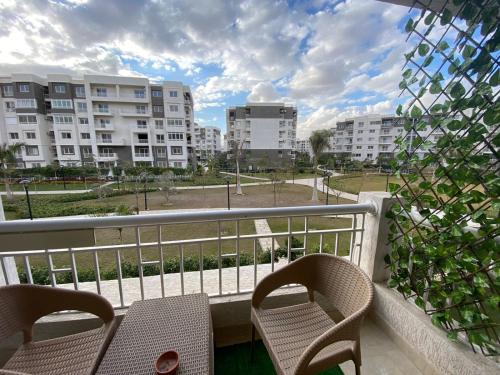 Madinaty Well-furnished 3- Bedroom apartment - شقة فندقيه للايجار مدينتي