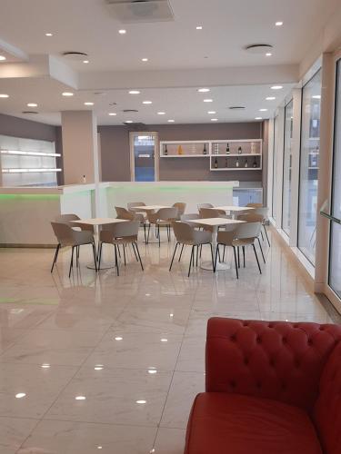 Pub/Lounge, Nuovo HOTEL SETTIBI 20m dalla spiaggia in Giulianova Pub/Lounge, Nuovo HOTEL SETTIBI 20m dalla spiaggia in Giulianova