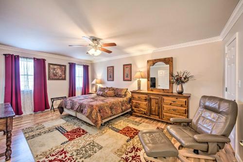 East Earl Retreat with Hot Tub Less Than 4 Mi to Town! in 加普 (PA) East Earl Retreat with Hot Tub Less Than 4 Mi to Town! in 加普 (PA)