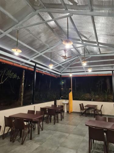 Restaurant, Captain's Camp in Sirsi Restaurant, Captain's Camp in Sirsi