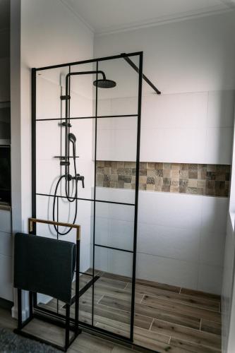 Łazienka, B15 - Wood&Black Apartman in Gyor Łazienka, B15 - Wood&Black Apartman in Gyor