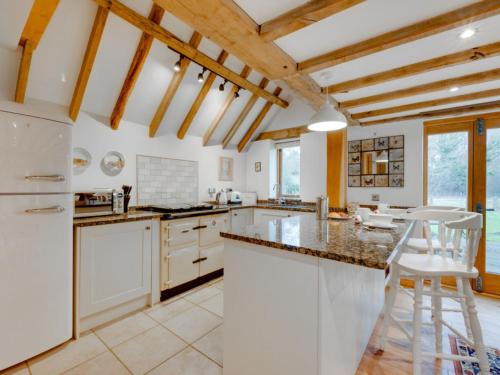 Holiday Home Three Oaks Barn in Guestling Holiday Home Three Oaks Barn in Guestling