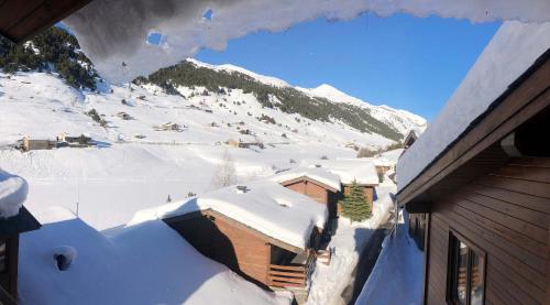 Casita de madera a Peu del Riu Incles - Sol y Nieve - Parking incluido in Incles Casita de madera a Peu del Riu Incles - Sol y Nieve - Parking incluido in Incles