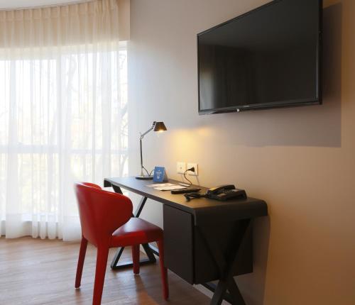 This photo about Regency Way Montevideo Hotel shared on HyHotel.com