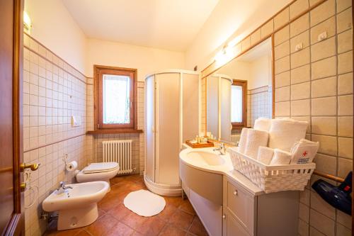 Bathroom, B&B il Bughetto in Carpegna Bathroom, B&B il Bughetto in Carpegna