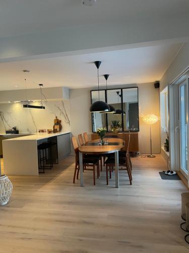 Modern and sentral home - close to centrum and nature