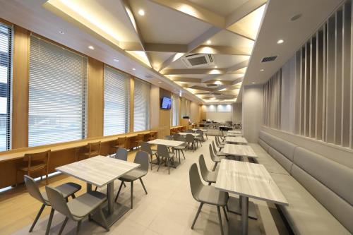 餐厅, 金泽西口站前微笑酒店 (Smile Hotel Kanazawanishiguchiekimae) in 金泽 餐厅, 金泽西口站前微笑酒店 (Smile Hotel Kanazawanishiguchiekimae) in 金泽