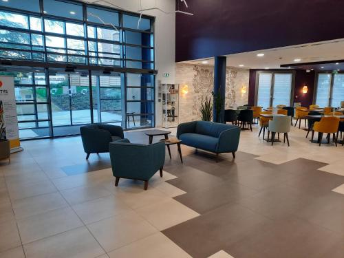 Előcsarnok, DOMITYS - Le château de la Pilule (DOMITYS - Le chateau de la Pilule) in Szentquentin Előcsarnok, DOMITYS - Le château de la Pilule (DOMITYS - Le chateau de la Pilule) in Szentquentin