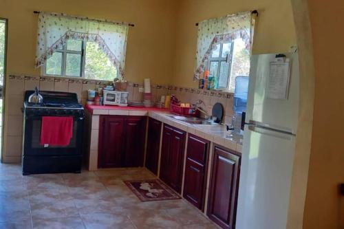 Royal Properties Link in Crooked Tree Royal Properties Link in Crooked Tree