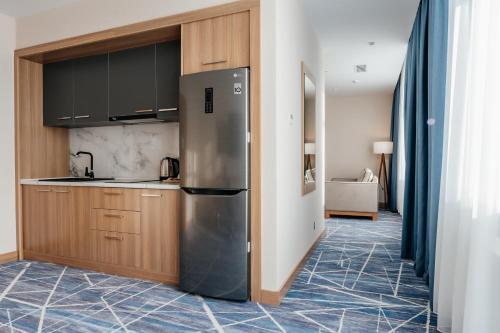 キッチン, ラマダ バイ ウィンダム アスタナ (Ramada by Wyndham Astana) in ヌル スルタン キッチン, ラマダ バイ ウィンダム アスタナ (Ramada by Wyndham Astana) in ヌル スルタン
