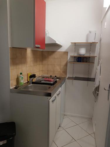 Home Gesteasy a 2 pas de la gare, tres calme in Mantes-la-Jolie Home Gesteasy a 2 pas de la gare, tres calme in Mantes-la-Jolie