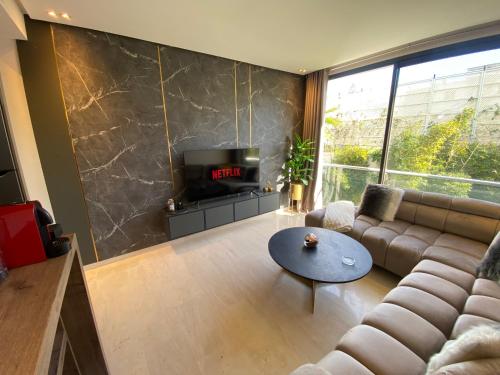 Tres beau studio a Ain Diab near Morocco Mall Tres beau studio a Ain Diab near Morocco Mall