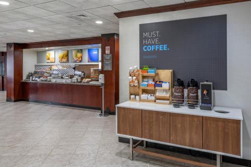 餐飲選擇, 康福特酒店 帕拉默斯 - 哈肯薩克 (Comfort Inn Paramus - Hackensack) in 帕拉默斯市中心 餐飲選擇, 康福特酒店 帕拉默斯 - 哈肯薩克 (Comfort Inn Paramus - Hackensack) in 帕拉默斯市中心