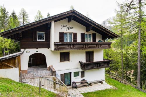 Exterior view, Haus Alpina in Hermagor Exterior view, Haus Alpina in Hermagor
