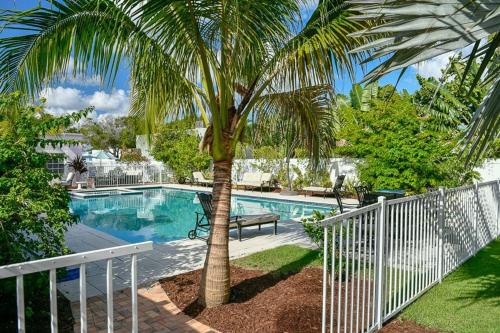 Swimming pool, Old Colorado Inn in Stuart (FL) Swimming pool, Old Colorado Inn in Stuart (FL)