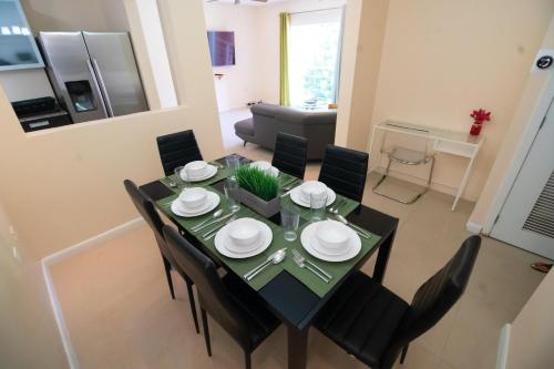مرافق, Modern 3 Bedroom Condo In Private Community #5 in Diego Martin مرافق, Modern 3 Bedroom Condo In Private Community #5 in Diego Martin