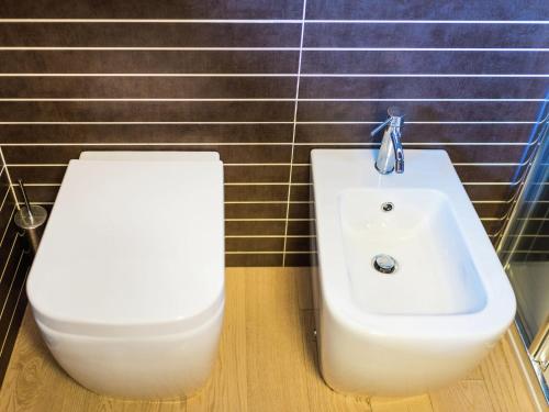 Bathroom, Borgo with mini pool in the Apennines unspoiled nature beautiful views in Sant' Angelo in Vado Bathroom, Borgo with mini pool in the Apennines unspoiled nature beautiful views in Sant' Angelo in Vado