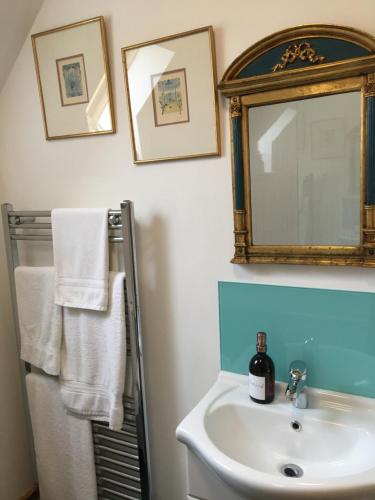 Bathroom, Dalmunach House in Aberlour Bathroom, Dalmunach House in Aberlour