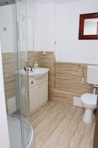 Kupaonica, Casa dintre Brazi Hunedoara in Hunedoara Kupaonica, Casa dintre Brazi Hunedoara in Hunedoara