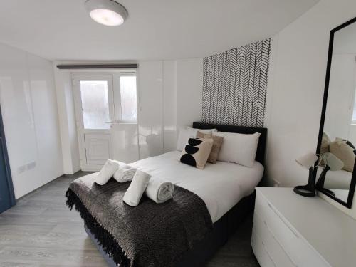 Stop Stay at The Osterley! in สวอนซี Stop Stay at The Osterley! in สวอนซี