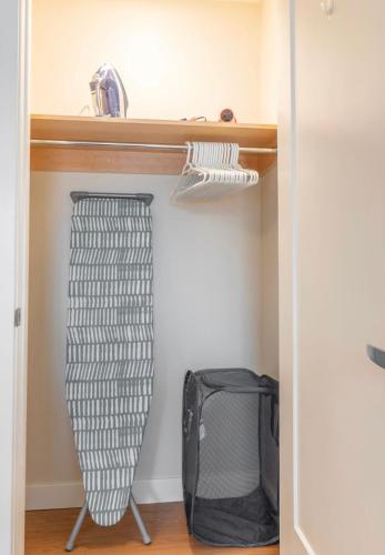 Studio with King size bed & private parking in Norwalk (CT) Studio with King size bed & private parking in Norwalk (CT)