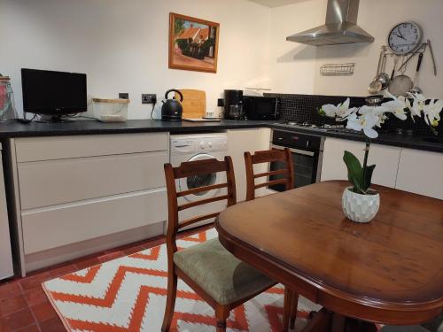 Kitchen, Groom's Cottage at Stoke Hall in Worleston Kitchen, Groom's Cottage at Stoke Hall in Worleston