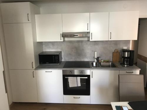 Schones Ferienappartment in Zell am See: zentral gelegen und Nahe der Areitbahn und dem Zeller See in Zell Am See Schones Ferienappartment in Zell am See: zentral gelegen und Nahe der Areitbahn und dem Zeller See in Zell Am See