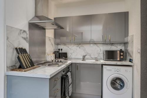 Kitchen, The Garden Flat, Loch Lomond in Alexandria Kitchen, The Garden Flat, Loch Lomond in Alexandria