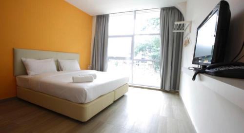 CITY KUCHAI HOTEL KUCHAI LAMA near Taman Desa Medical Centre CITY KUCHAI HOTEL KUCHAI LAMA near Taman Desa Medical Centre