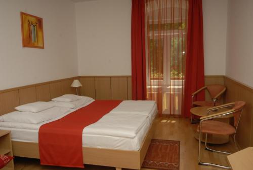 This photo about Park Hotel Nagyatad shared on HyHotel.com