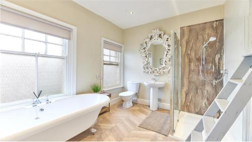 Bathroom, Apartment 2 - Creighton House in Morpeth North Bathroom, Apartment 2 - Creighton House in Morpeth North