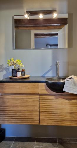 Fürdőszoba, Moulin Renaudiots - Escapade Luxe Refuge cosy & Bourgogne au coin du feu in Autun Fürdőszoba, Moulin Renaudiots - Escapade Luxe Refuge cosy & Bourgogne au coin du feu in Autun