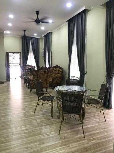 Homestay Islam Keluarga BTP Rawang in Bandar Tasik Puteri Homestay Islam Keluarga BTP Rawang in Bandar Tasik Puteri