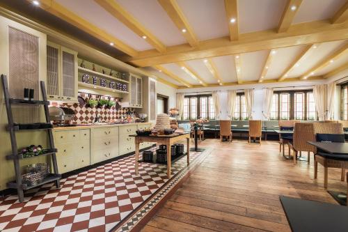 طعام و مشروبات, SMARTY Hotel Euler Homburg, Saar - KONTAKTLOSER SELF CHECK-IN in Homburg طعام و مشروبات, SMARTY Hotel Euler Homburg, Saar - KONTAKTLOSER SELF CHECK-IN in Homburg