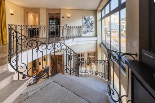 ردهة, SMARTY Hotel Euler Homburg, Saar - KONTAKTLOSER SELF CHECK-IN in Homburg ردهة, SMARTY Hotel Euler Homburg, Saar - KONTAKTLOSER SELF CHECK-IN in Homburg