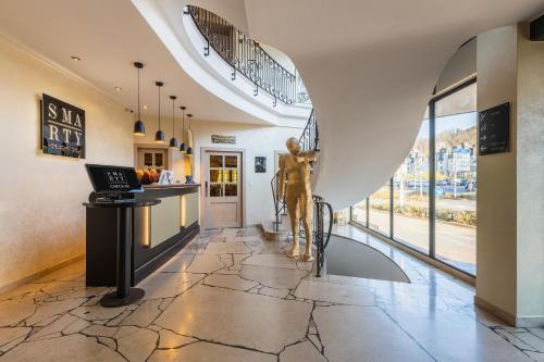 ردهة, SMARTY Hotel Euler Homburg, Saar - KONTAKTLOSER SELF CHECK-IN in Homburg ردهة, SMARTY Hotel Euler Homburg, Saar - KONTAKTLOSER SELF CHECK-IN in Homburg