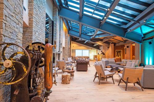 Лоби, Hôtel VoulezVous by Les Etincelles (Hotel VoulezVous by Les Etincelles) in Тин Лоби, Hôtel VoulezVous by Les Etincelles (Hotel VoulezVous by Les Etincelles) in Тин