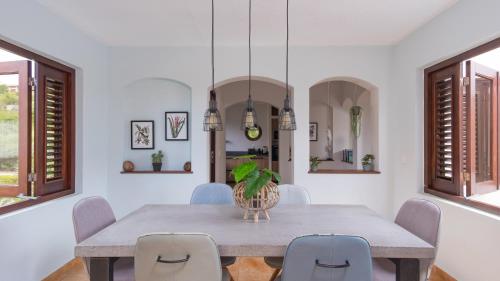 设施, Coral Estate Villa 19 - architectural eye-catcher with private pool in 威利布罗德 设施, Coral Estate Villa 19 - architectural eye-catcher with private pool in 威利布罗德