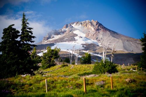This photo about Timberline Lodge shared on HyHotel.com
