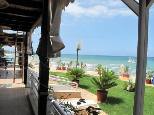 Jardim, Le Blanc Bleu in Halat Jardim, Le Blanc Bleu in Halat