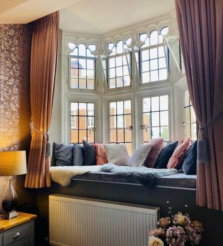 Výhled, Idyllic city centre apartment in Canterbury in Canterbury Výhled, Idyllic city centre apartment in Canterbury in Canterbury