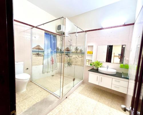 Shower, Xoai Xanh Hostel & Villa in Phường 3 Shower, Xoai Xanh Hostel & Villa in Phường 3