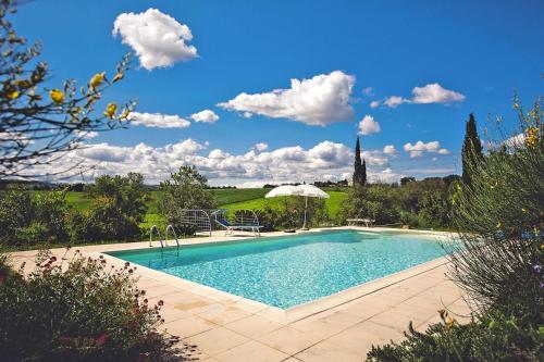 Swimming pool, Holiday home Casale le Fontanelle, Monterado in Corinaldo Swimming pool, Holiday home Casale le Fontanelle, Monterado in Corinaldo